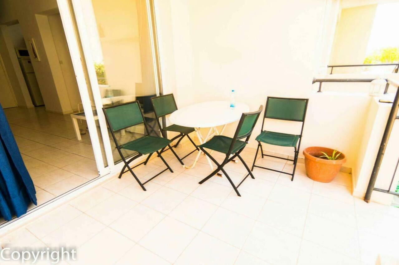 By The Sea Apartment Paphos Exterior foto