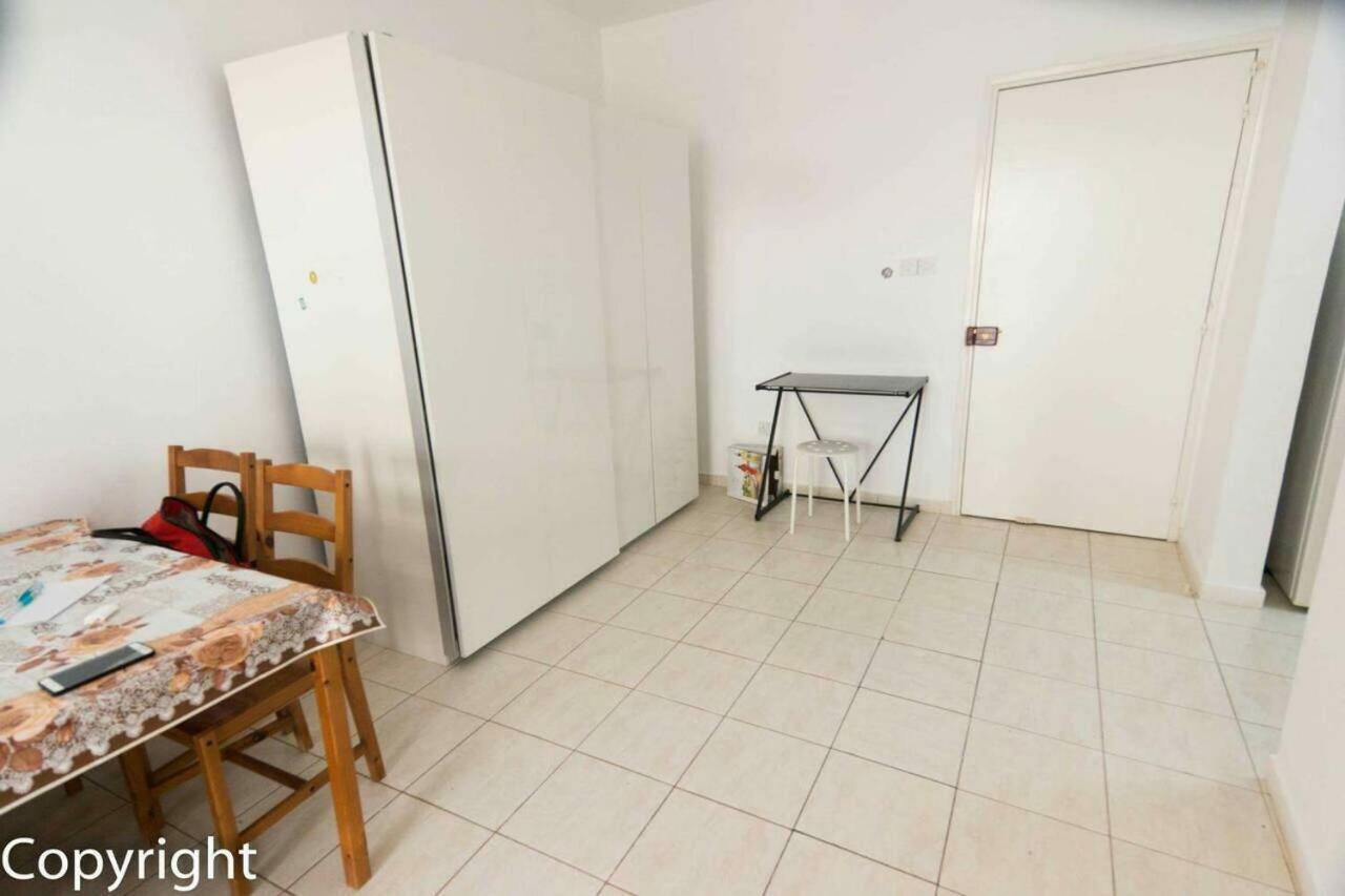 By The Sea Apartment Paphos Exterior foto