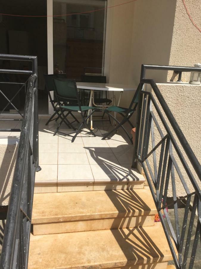 By The Sea Apartment Paphos Exterior foto