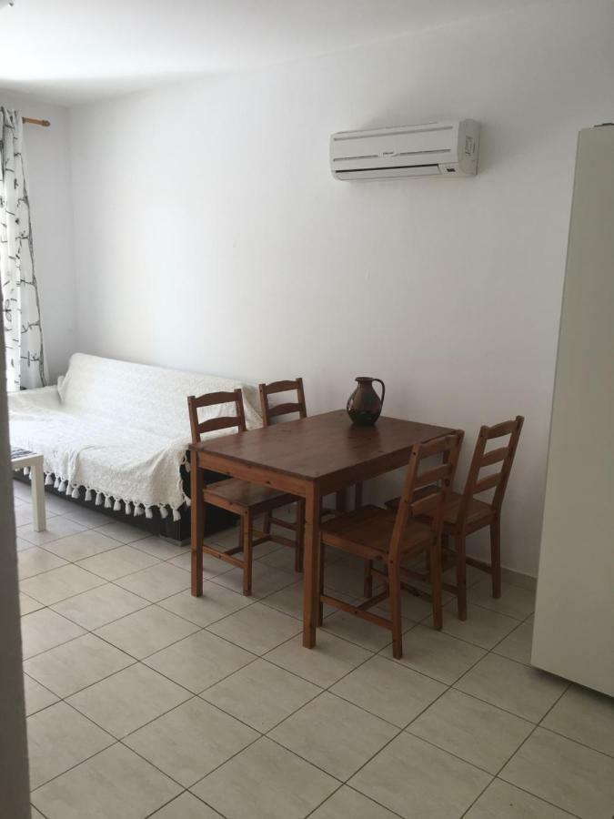 By The Sea Apartment Paphos Exterior foto