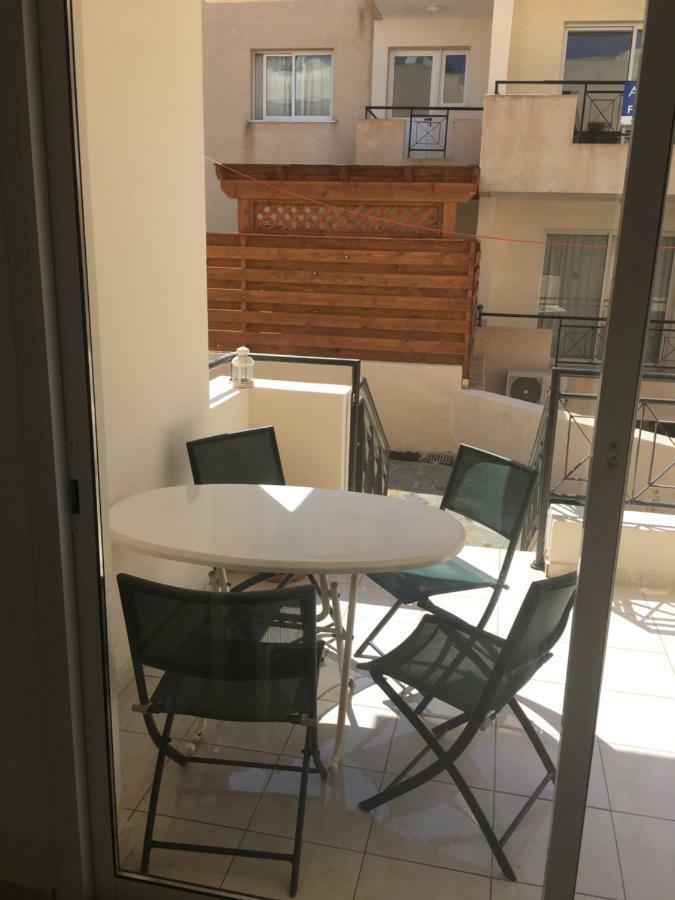 By The Sea Apartment Paphos Exterior foto