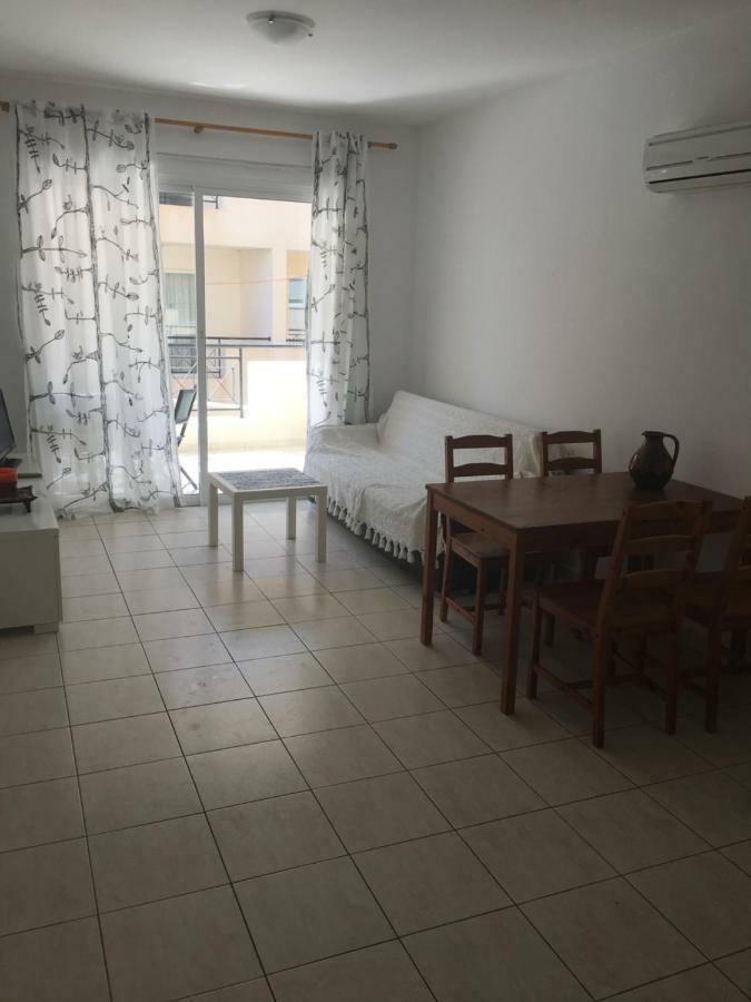 By The Sea Apartment Paphos Exterior foto