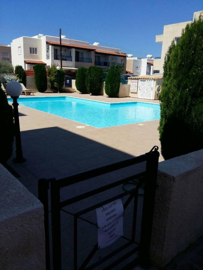 By The Sea Apartment Paphos Exterior foto