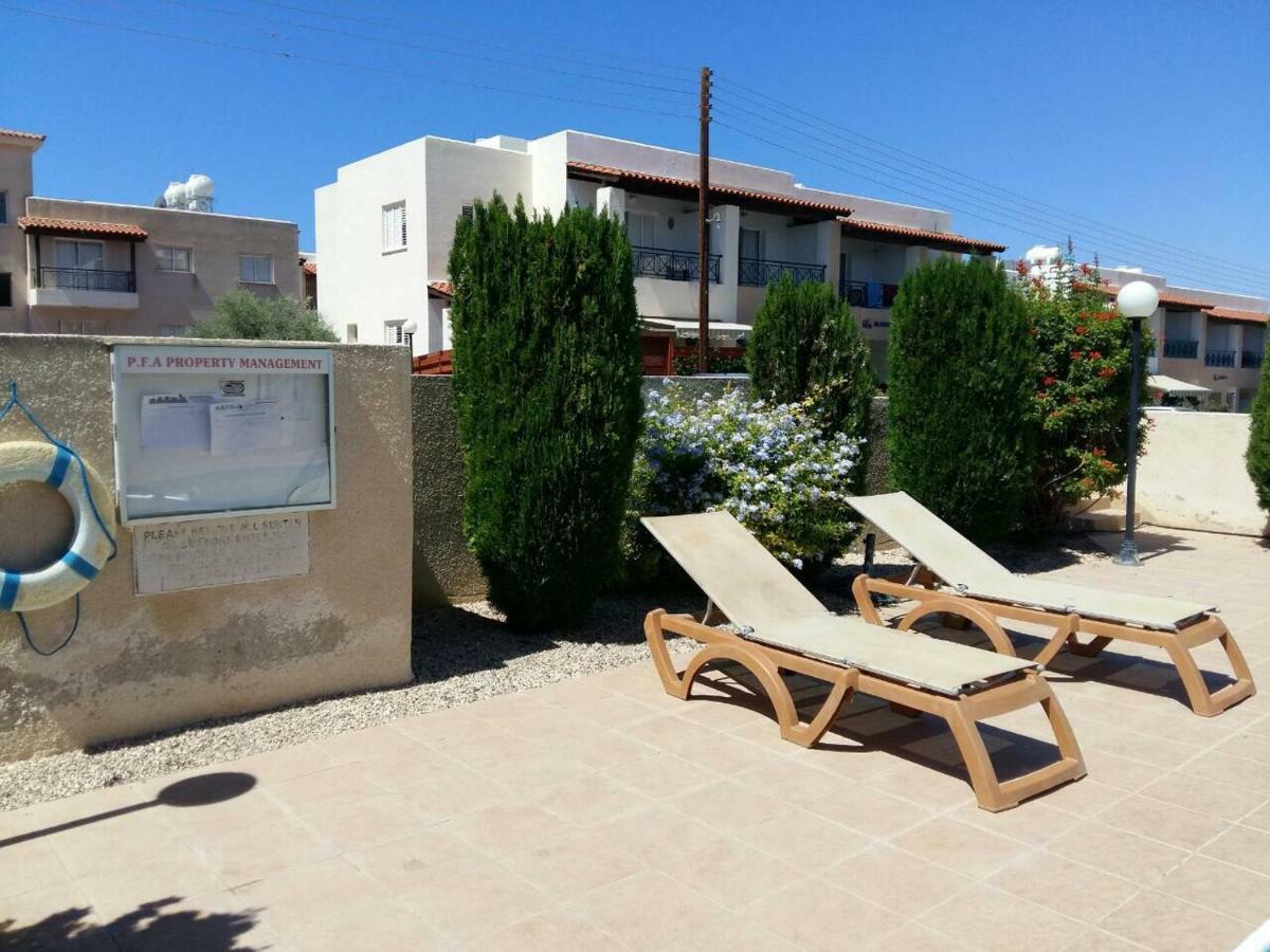 By The Sea Apartment Paphos Exterior foto