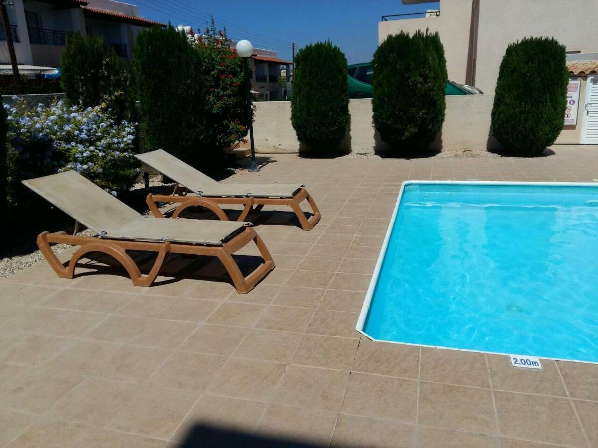 By The Sea Apartment Paphos Exterior foto