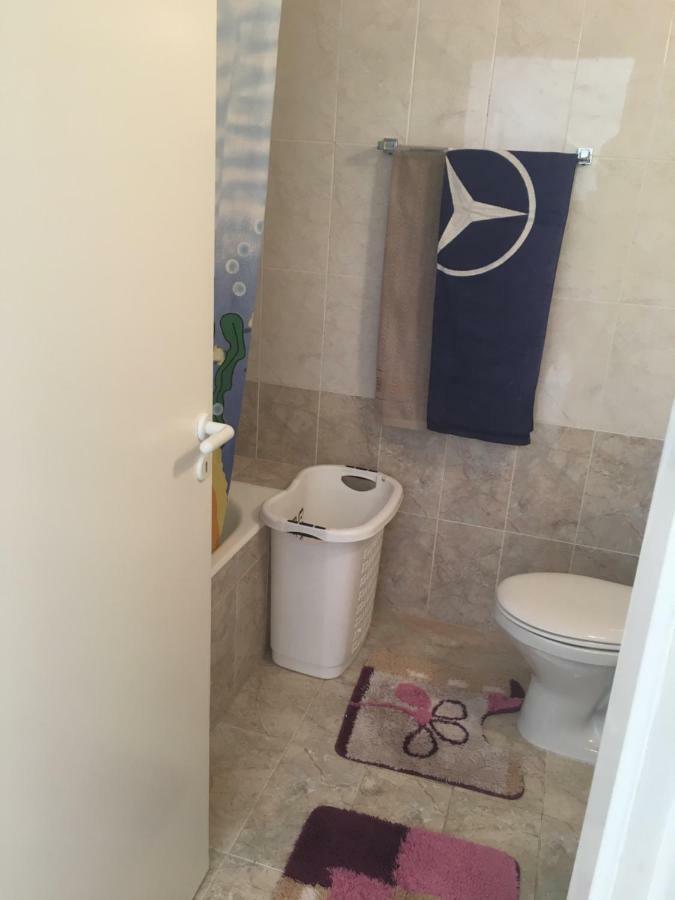 By The Sea Apartment Paphos Exterior foto